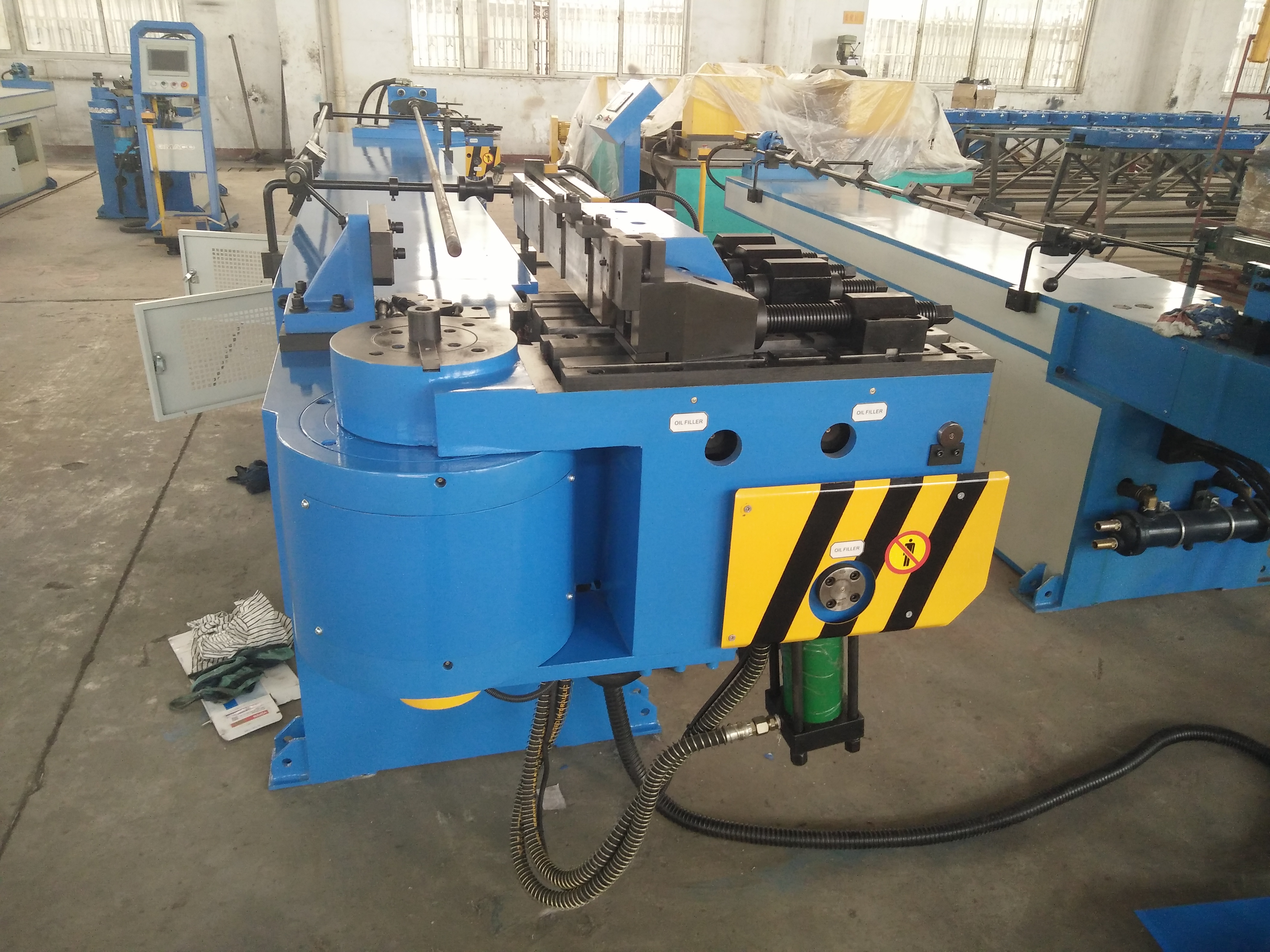 Metal tube bender Bengkok tiub logam