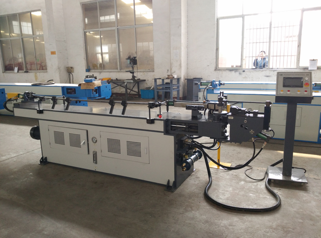 Mesin Lentur Paip Kecil separa automatik GM-38NCB